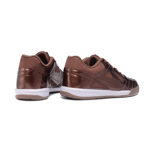 Nike SB Gato x Supreme Bronze IC — Imagen 3