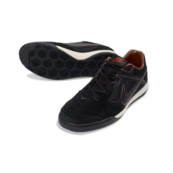Nike SB Gato x Supreme Black — Black, Burgundy Swoosh IC — Bild 2