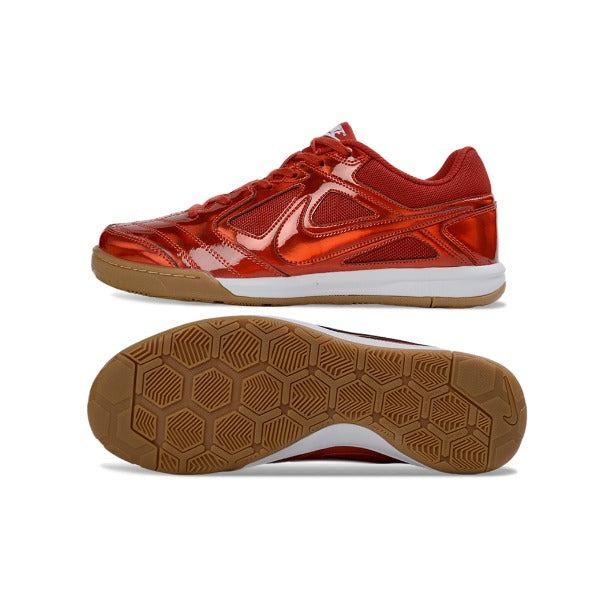 Chuteira Nike SB Gato x Supreme Metallic Red IC — Imagem 6
